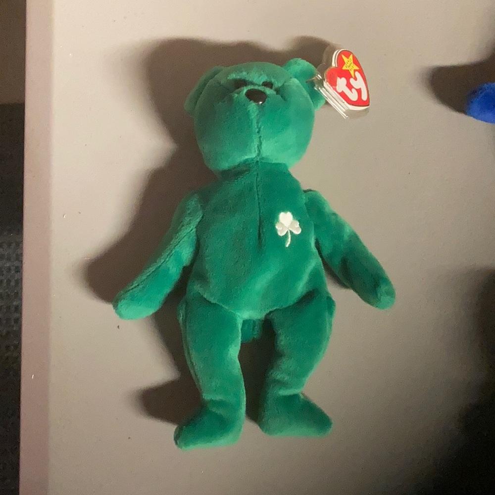 Vintage 90s Erin Ty Beanie Baby Tag in protector.